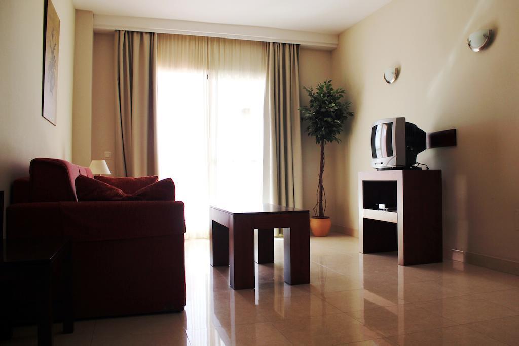 Apartamentos Turisticos Anoreta Rincon de la Victoria Exterior photo