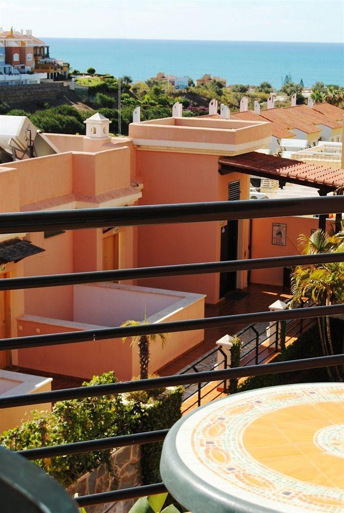 Apartamentos Turisticos Anoreta Rincon de la Victoria Exterior photo
