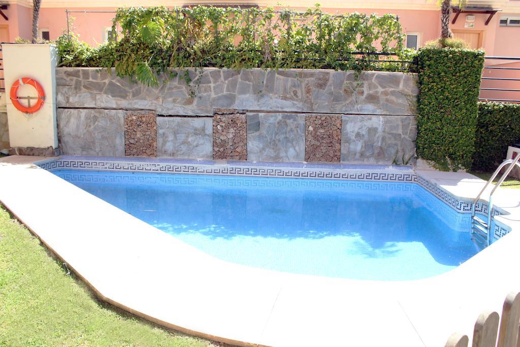 Apartamentos Turisticos Anoreta Rincon de la Victoria Exterior photo